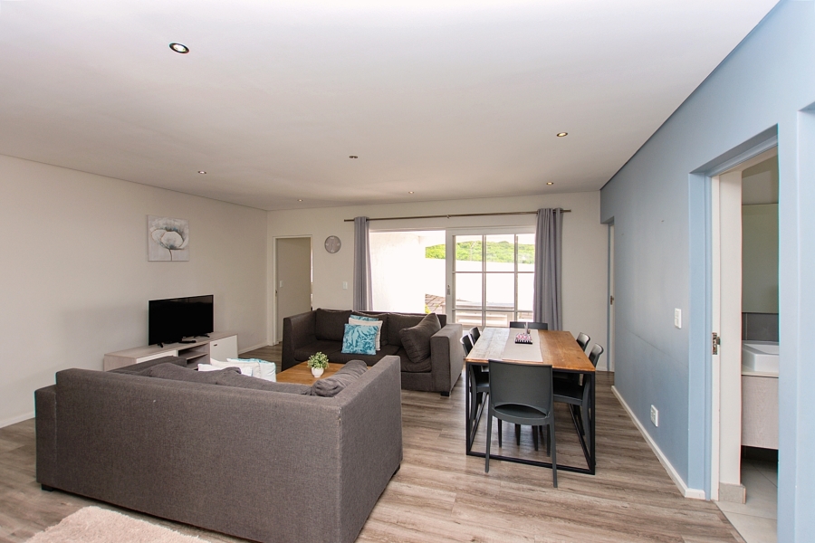 6 Bedroom Property for Sale in Mykonos Western Cape